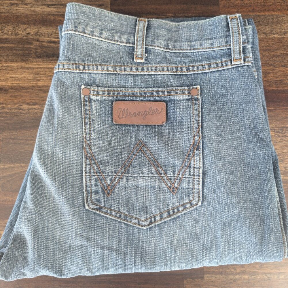Wrangler Men's Slim Straight Jeans - Denim Blue